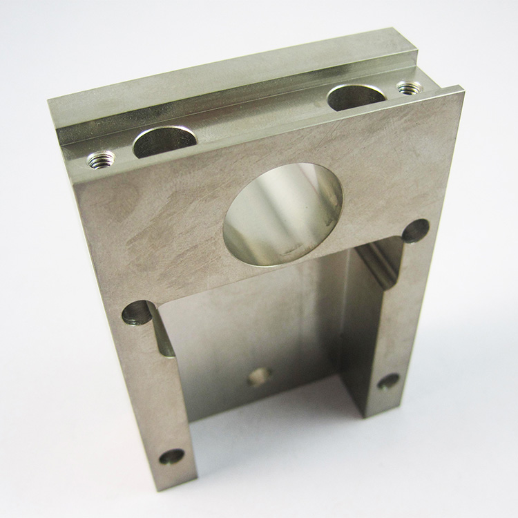 深圳cnc加工中心,走心机,走刀机对外厂